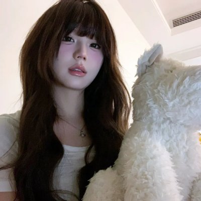 9顶假发的女孩