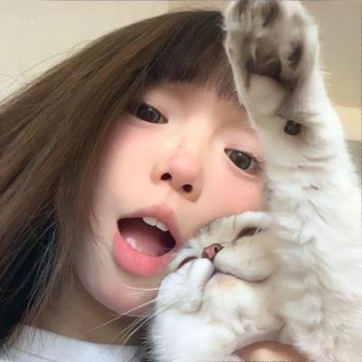 戴丝绸帽的男人